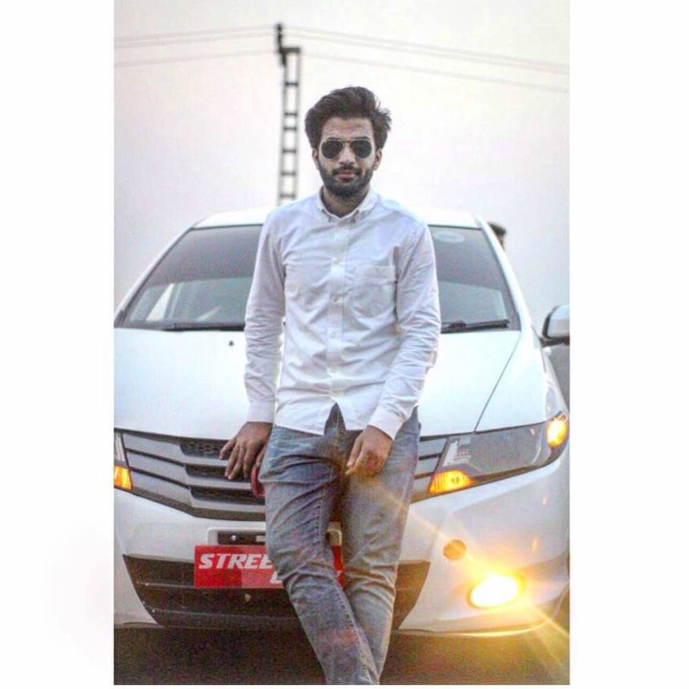 Meet your Posher, Hamza